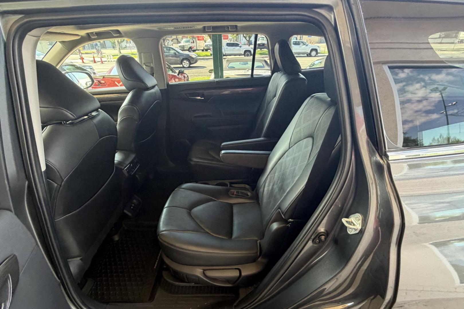 2023 Magnetite Gray Metallic /Black Toyota Highlander Platinum (5TDEBRCH4PS) with an 4 Cyl 2.5 Liter Hybrid engine, Automatic transmission, located at 2304 W. Main St., Boise, ID, 83702, (208) 342-7777, 43.622105, -116.218658 - New Tires! Hard To Find! Great To Own!- Photo#12