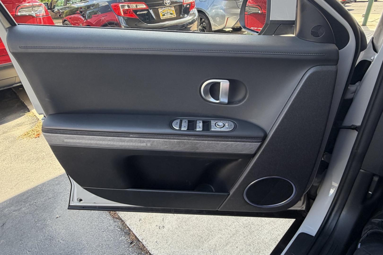 2023 Gravity Matte Gold /Black Hyundai Ioniq 5 SEL AWD (KM8KNDAF5PU) with an 77.4 kWh engine, Automatic transmission, located at 2304 W. Main St., Boise, ID, 83702, (208) 342-7777, 43.622105, -116.218658 - New Tires! 266 EPA Range! All Wheel Drive! Smooth Ride!- Photo#4