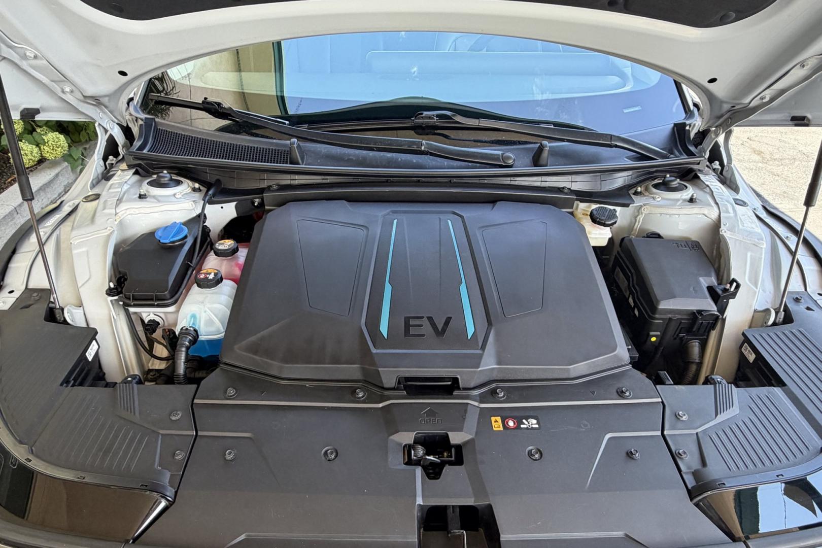 2023 Gravity Matte Gold /Black Hyundai Ioniq 5 SEL AWD (KM8KNDAF5PU) with an 77.4 kWh engine, Automatic transmission, located at 2304 W. Main St., Boise, ID, 83702, (208) 342-7777, 43.622105, -116.218658 - New Tires! 266 EPA Range! All Wheel Drive! Smooth Ride!- Photo#20