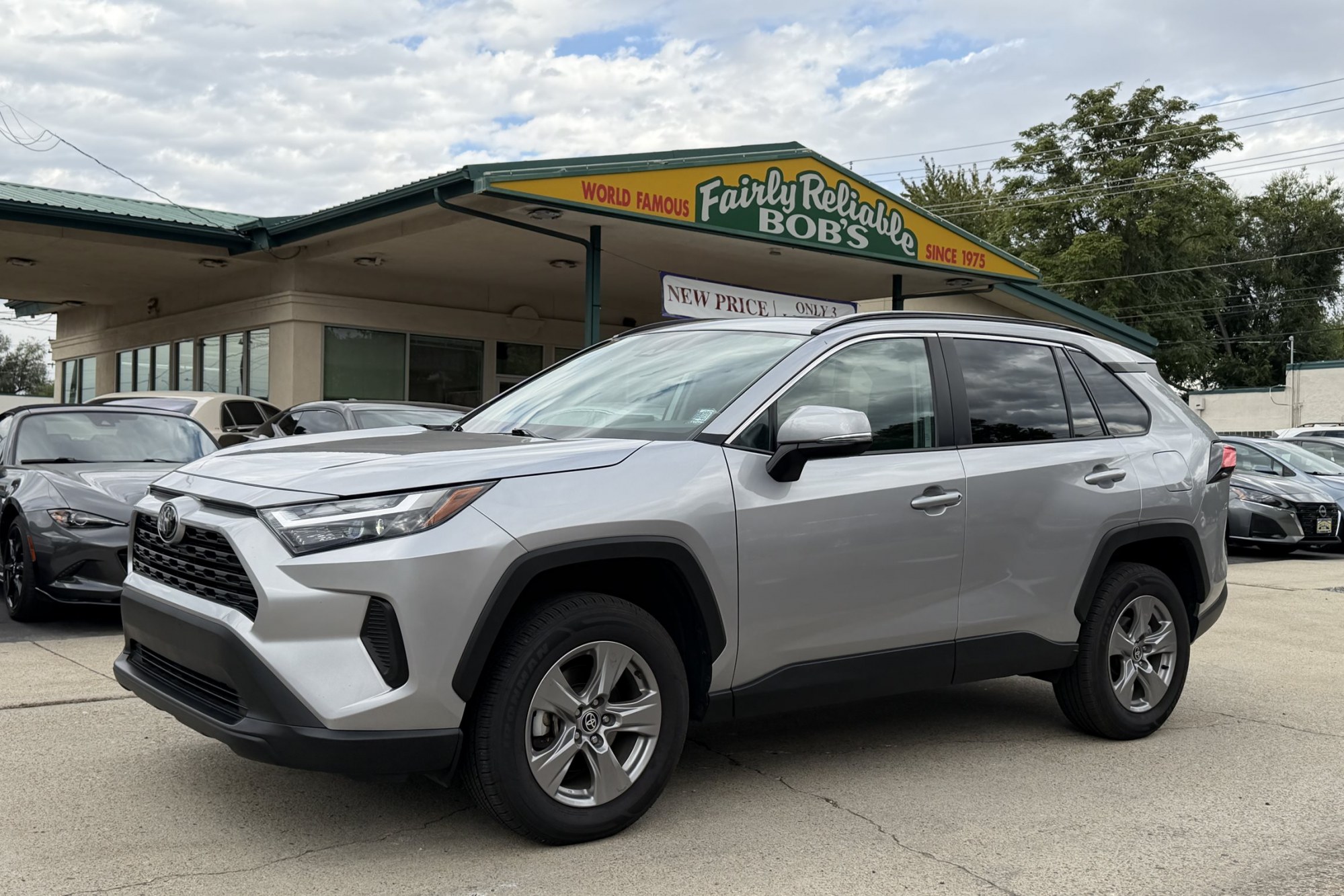 photo of 2024 Toyota RAV4 XLE All Wheel Drive w/ Sunroof