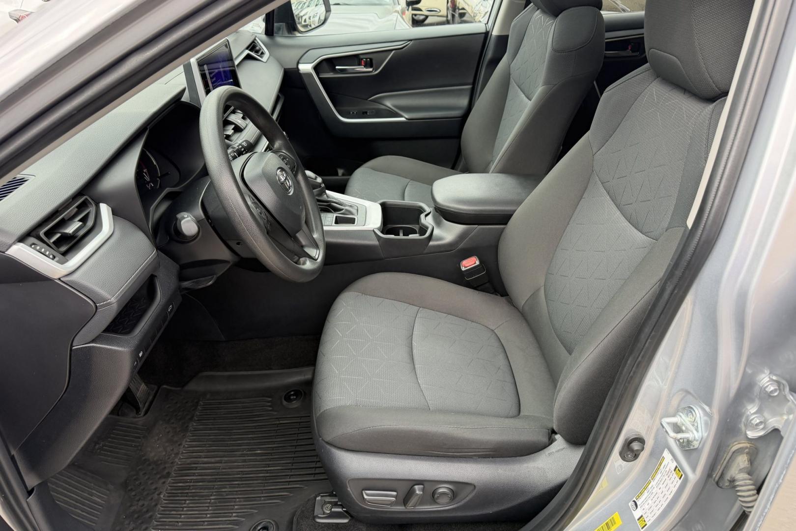 2024 Silver Sky Metallic /Black Toyota RAV4 XLE (2T3P1RFV0RC) with an 4 Cyl 2.5 Liter engine, Automatic 8 Speed transmission, located at 2304 W. Main St., Boise, ID, 83702, (208) 342-7777, 43.622105, -116.218658- Photo#7