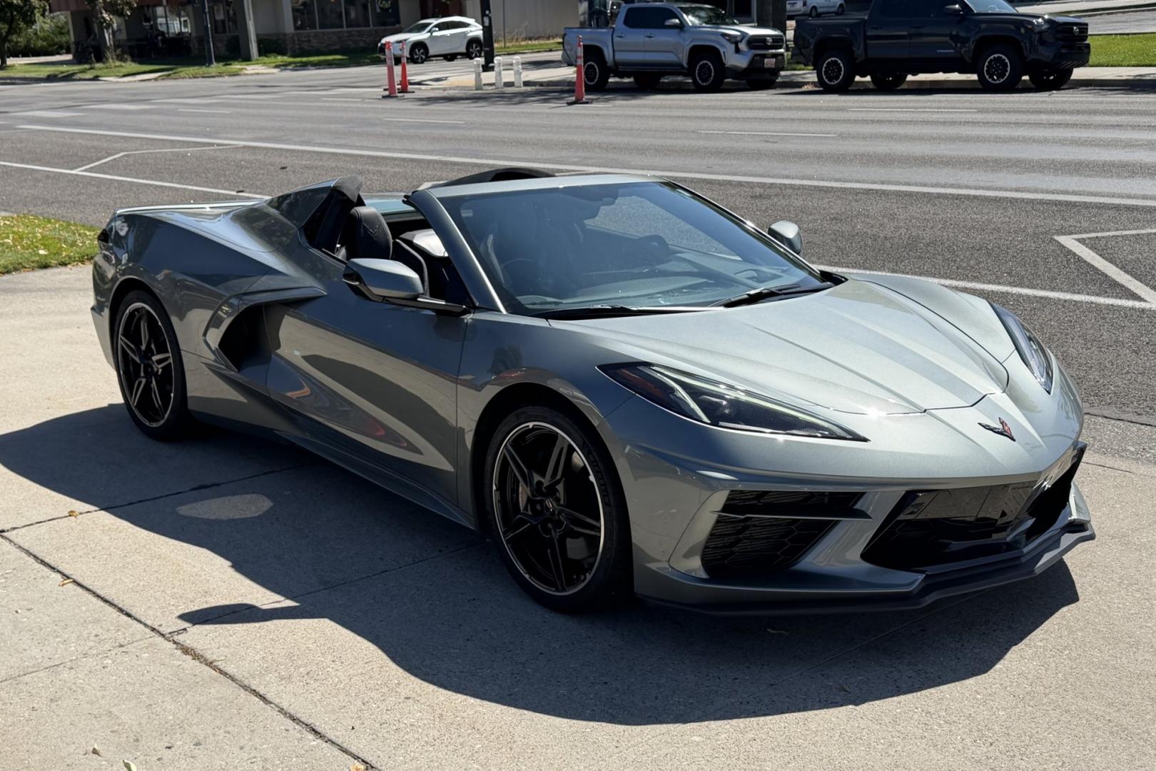 2023 Hypersonic Gray /Jet Black Chevrolet Corvette Stingray Convertible 3LT Z51 (1G1YC3D46P5) with an V8 6.2 Liter engine, Automatic 8 Speed transmission, located at 2304 W. Main St., Boise, ID, 83702, (208) 342-7777, 43.622105, -116.218658 - Highly Optioned One Owner Stingray! 3LT Z51 w/ Lift!- Photo#2