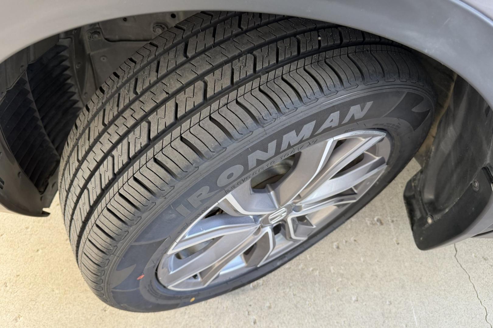 2021 Modern Steel Metallic /Black Honda CR-V Hybrid Touring (7FART6H90ME) with an 4 Cyl 2.0 Liter Hybrid engine, Automatic transmission, located at 2304 W. Main St., Boise, ID, 83702, (208) 342-7777, 43.622105, -116.218658 - Hard To Find! Great To Own! New Tires Too!- Photo#18