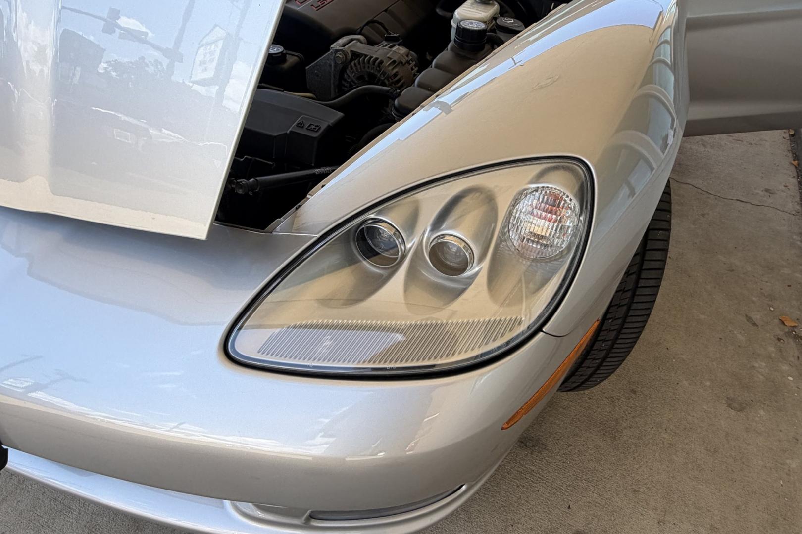 2006 Silver /Black Chevrolet Corvette (1G1YY25U865) with an V8 6.0 Liter engine, Automatic transmission, located at 2304 W. Main St., Boise, ID, 83702, (208) 342-7777, 43.622105, -116.218658 - New Tires! Low Mileage! Ready To Go!- Photo#10