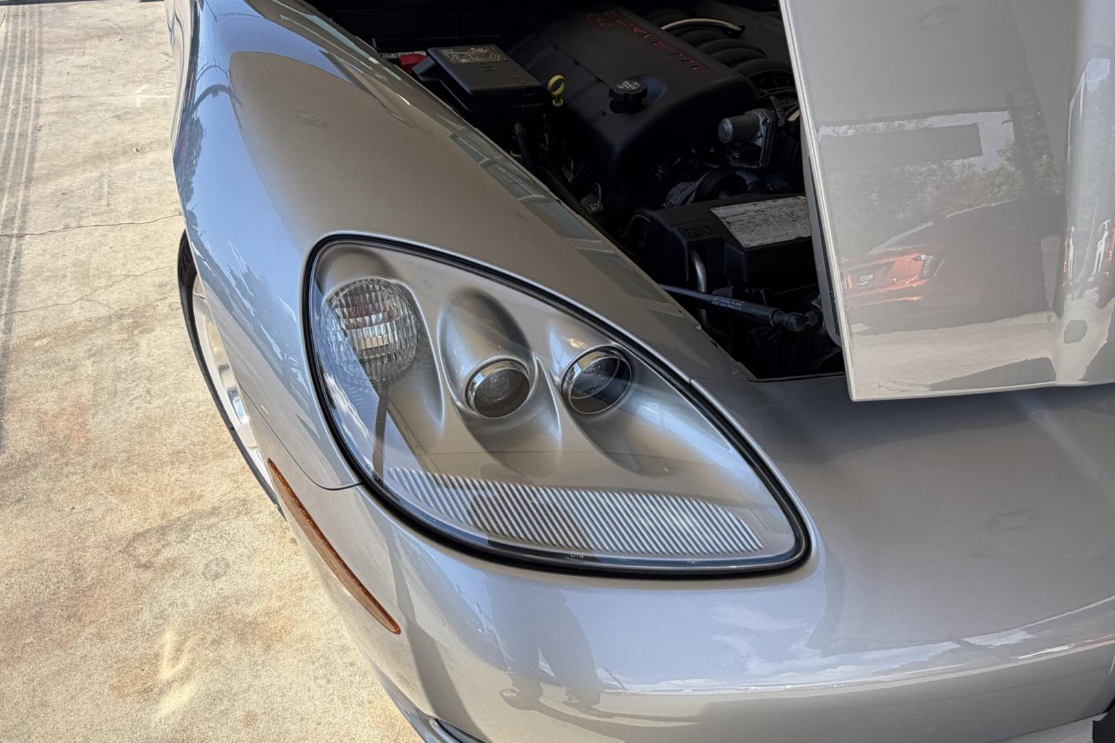 2006 Silver /Black Chevrolet Corvette (1G1YY25U865) with an V8 6.0 Liter engine, Automatic transmission, located at 2304 W. Main St., Boise, ID, 83702, (208) 342-7777, 43.622105, -116.218658 - New Tires! Low Mileage! Ready To Go!- Photo#9