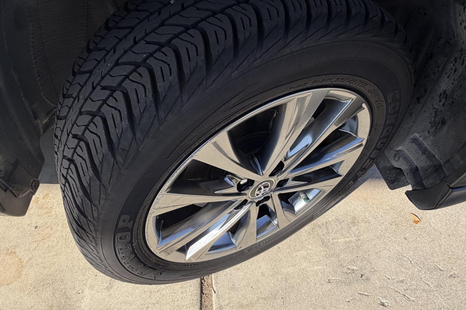 2018 Blizzard Pearl /Gray Toyota RAV4 Limited (JTMYFREVXJJ) with an 4 Cyl 2.5 Liter engine, Automatic transmission, located at 2304 W. Main St., Boise, ID, 83702, (208) 342-7777, 43.622105, -116.218658 - Stunning & Low Mileage RAV4 Limited! Hard To Find! Great To Own!- Photo#21