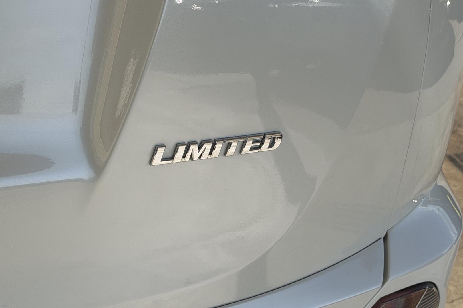 2018 Blizzard Pearl /Gray Toyota RAV4 Limited (JTMYFREVXJJ) with an 4 Cyl 2.5 Liter engine, Automatic transmission, located at 2304 W. Main St., Boise, ID, 83702, (208) 342-7777, 43.622105, -116.218658 - Stunning & Low Mileage RAV4 Limited! Hard To Find! Great To Own!- Photo#24