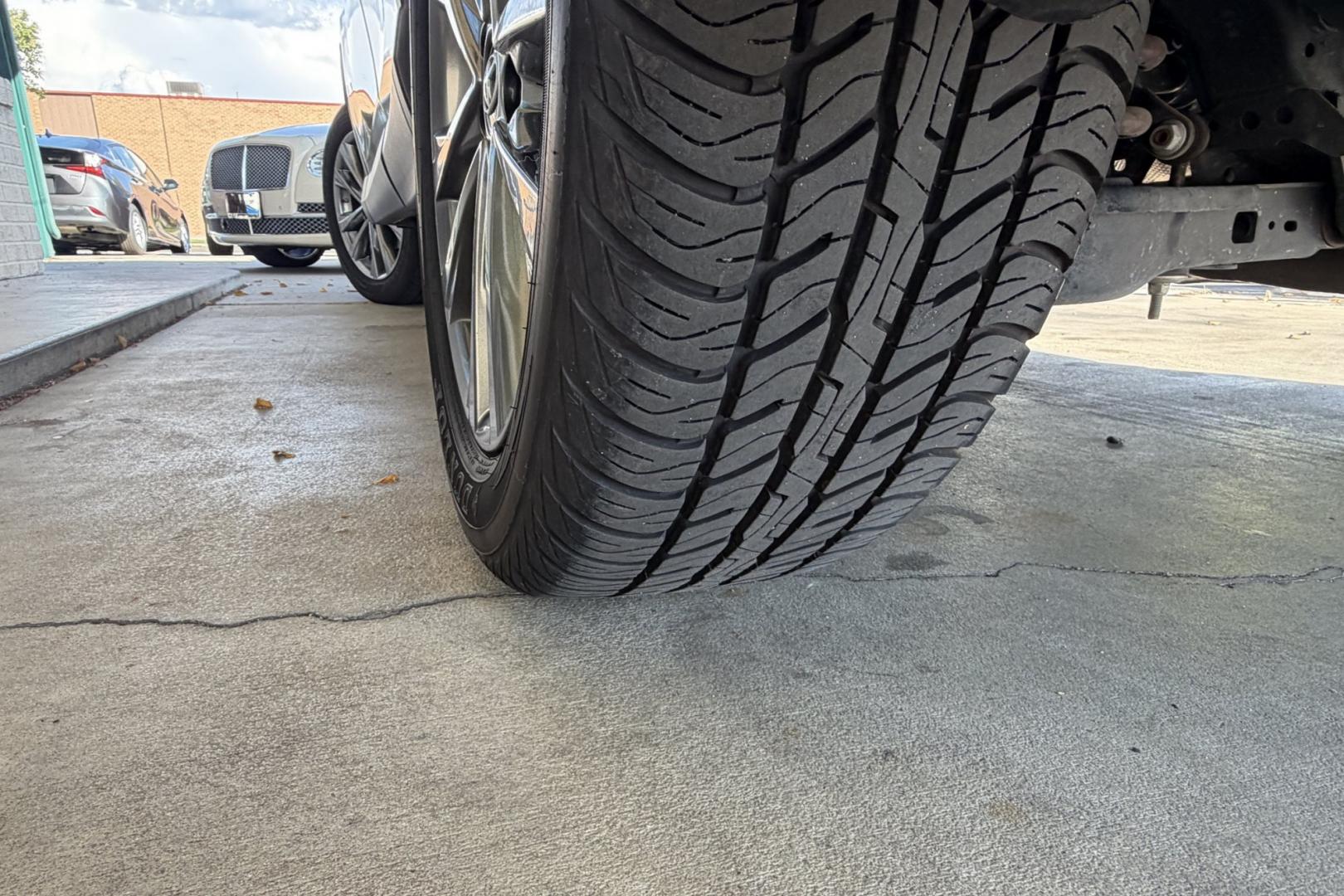 2018 Blizzard Pearl /Gray Toyota RAV4 Limited (JTMYFREVXJJ) with an 4 Cyl 2.5 Liter engine, Automatic transmission, located at 2304 W. Main St., Boise, ID, 83702, (208) 342-7777, 43.622105, -116.218658 - Stunning & Low Mileage RAV4 Limited! Hard To Find! Great To Own!- Photo#23