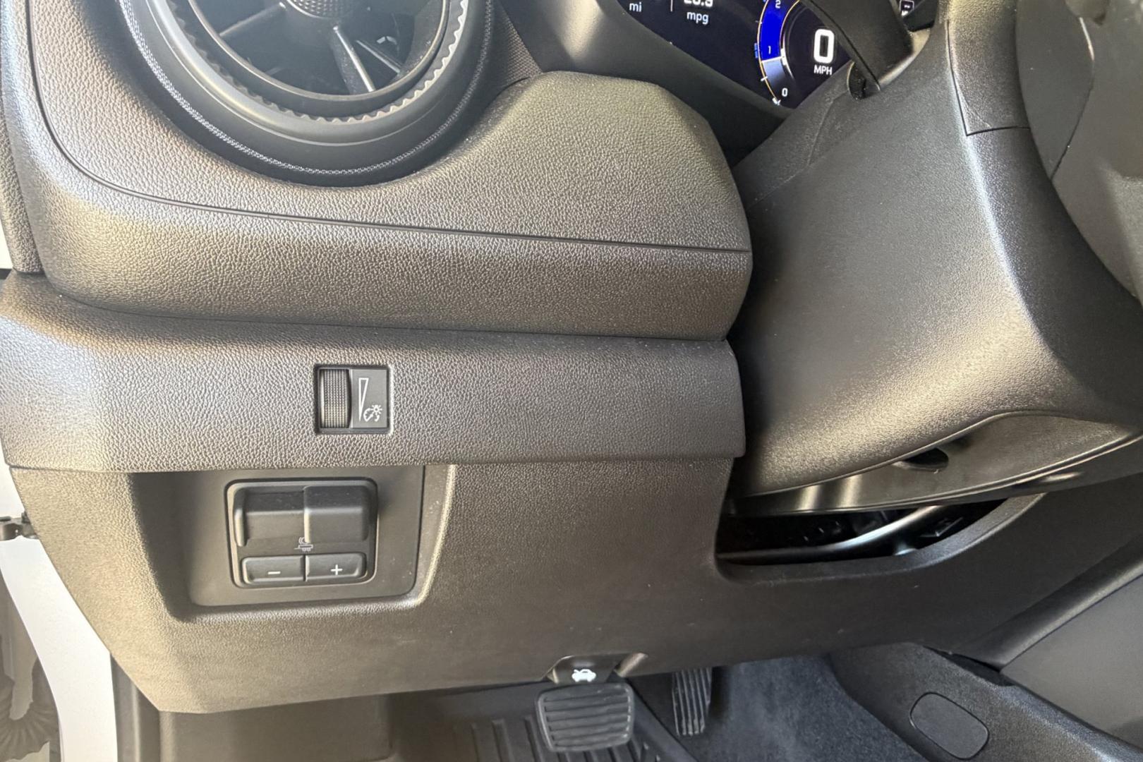 2024 Summit White /Black Chevrolet Colorado Trail Boss (1GCPTEEK2R1) with an 4 Cyl 2.7 Liter engine, Automatic 8 Speed transmission, located at 2304 W. Main St., Boise, ID, 83702, (208) 342-7777, 43.622105, -116.218658 - Remaining Factory Warranty! Wireless Apple Car Play/Android Auto! Nicely Optioned!- Photo#6