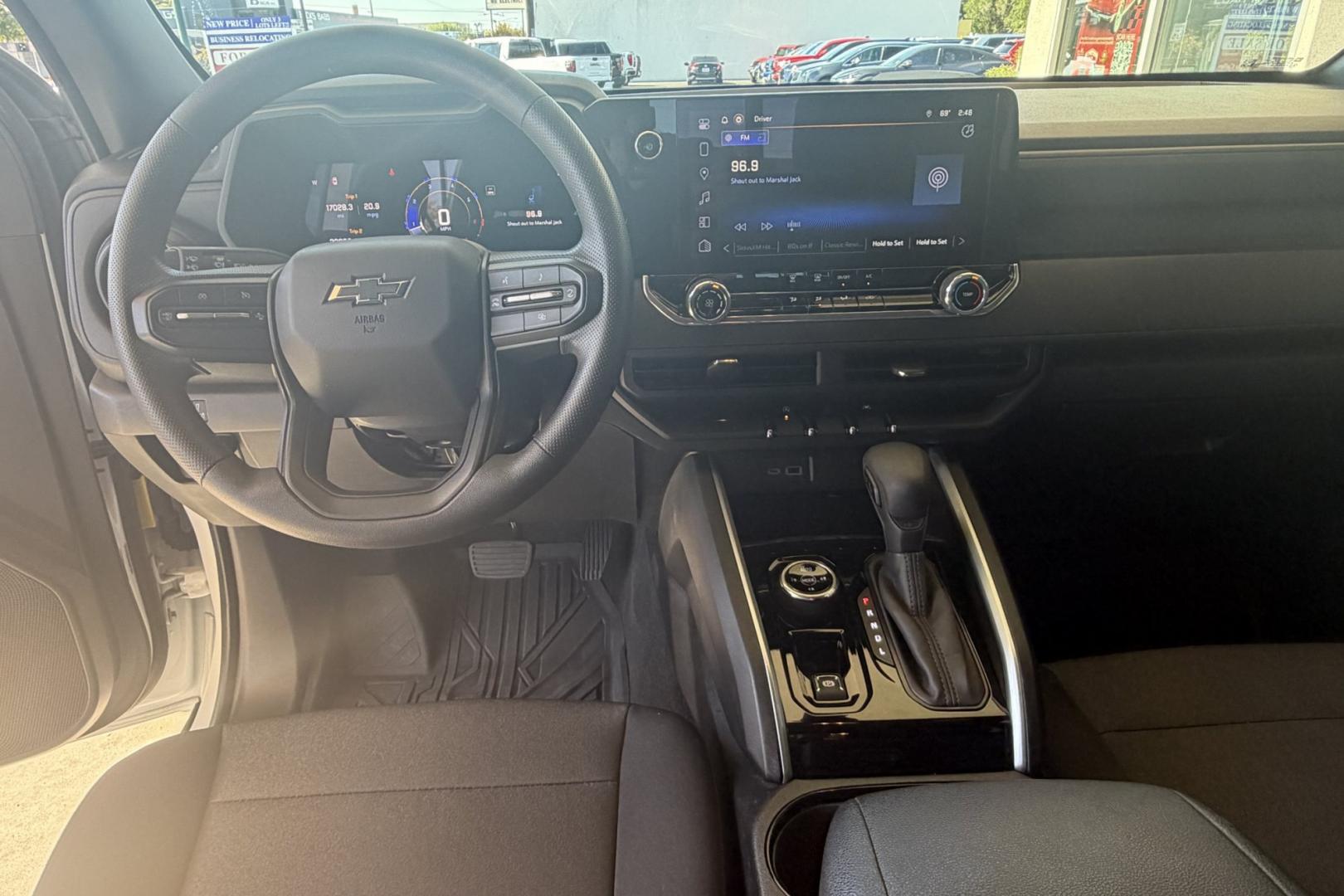 2024 Summit White /Black Chevrolet Colorado Trail Boss (1GCPTEEK2R1) with an 4 Cyl 2.7 Liter engine, Automatic 8 Speed transmission, located at 2304 W. Main St., Boise, ID, 83702, (208) 342-7777, 43.622105, -116.218658 - Remaining Factory Warranty! Wireless Apple Car Play/Android Auto! Nicely Optioned!- Photo#12