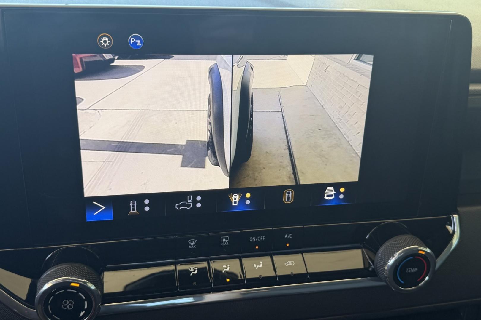 2024 Summit White /Black Chevrolet Colorado Trail Boss (1GCPTEEK2R1) with an 4 Cyl 2.7 Liter engine, Automatic 8 Speed transmission, located at 2304 W. Main St., Boise, ID, 83702, (208) 342-7777, 43.622105, -116.218658 - Remaining Factory Warranty! Wireless Apple Car Play/Android Auto! Nicely Optioned!- Photo#20