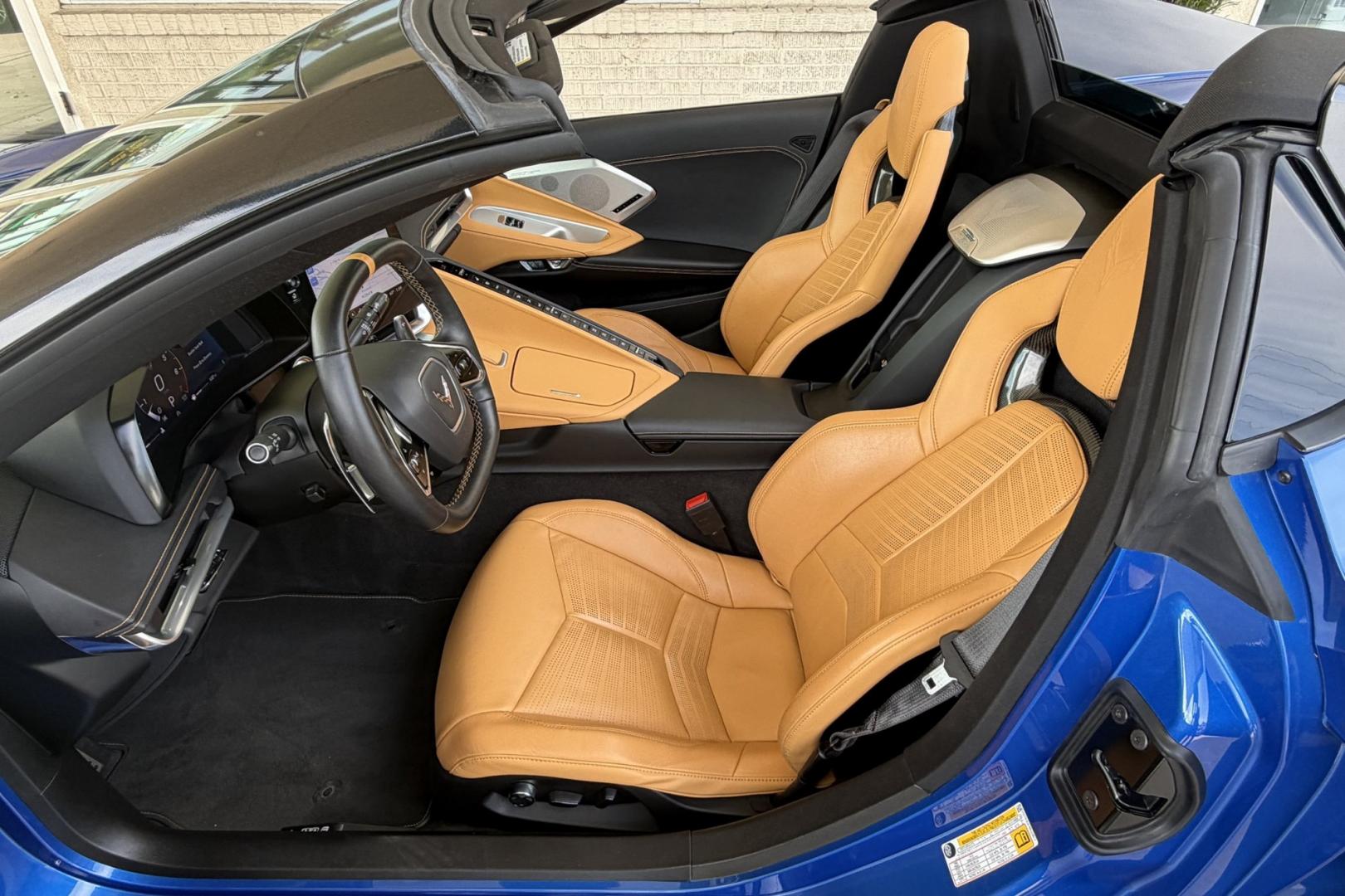 2022 Elkhart Lake Blue Metallic /Natural Dipped Chevrolet Corvette Stingray 2LT (1G1YB3D47N5) with an V8 6.2 Liter engine, Automatic 8 Speed transmission, located at 2304 W. Main St., Boise, ID, 83702, (208) 342-7777, 43.622105, -116.218658 - Nicely Optioned! Elkhart Lake Blue Metallic C8 Convertible!- Photo#7