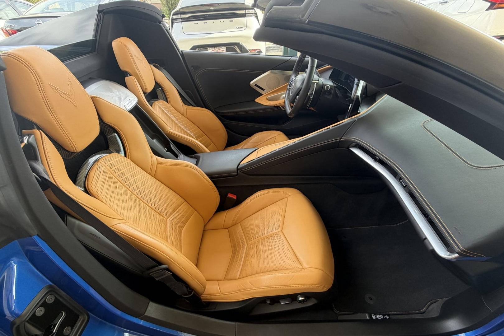 2022 Elkhart Lake Blue Metallic /Natural Dipped Chevrolet Corvette Stingray 2LT (1G1YB3D47N5) with an V8 6.2 Liter engine, Automatic 8 Speed transmission, located at 2304 W. Main St., Boise, ID, 83702, (208) 342-7777, 43.622105, -116.218658 - Nicely Optioned! Elkhart Lake Blue Metallic C8 Convertible!- Photo#18
