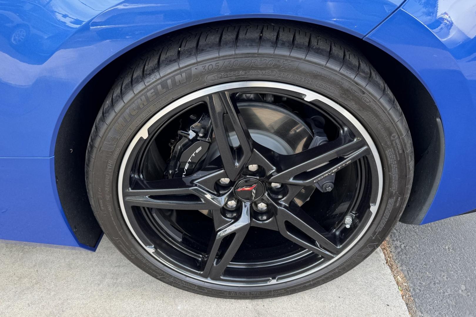 2022 Elkhart Lake Blue Metallic /Natural Dipped Chevrolet Corvette Stingray 2LT (1G1YB3D47N5) with an V8 6.2 Liter engine, Automatic 8 Speed transmission, located at 2304 W. Main St., Boise, ID, 83702, (208) 342-7777, 43.622105, -116.218658 - Nicely Optioned! Elkhart Lake Blue Metallic C8 Convertible!- Photo#24