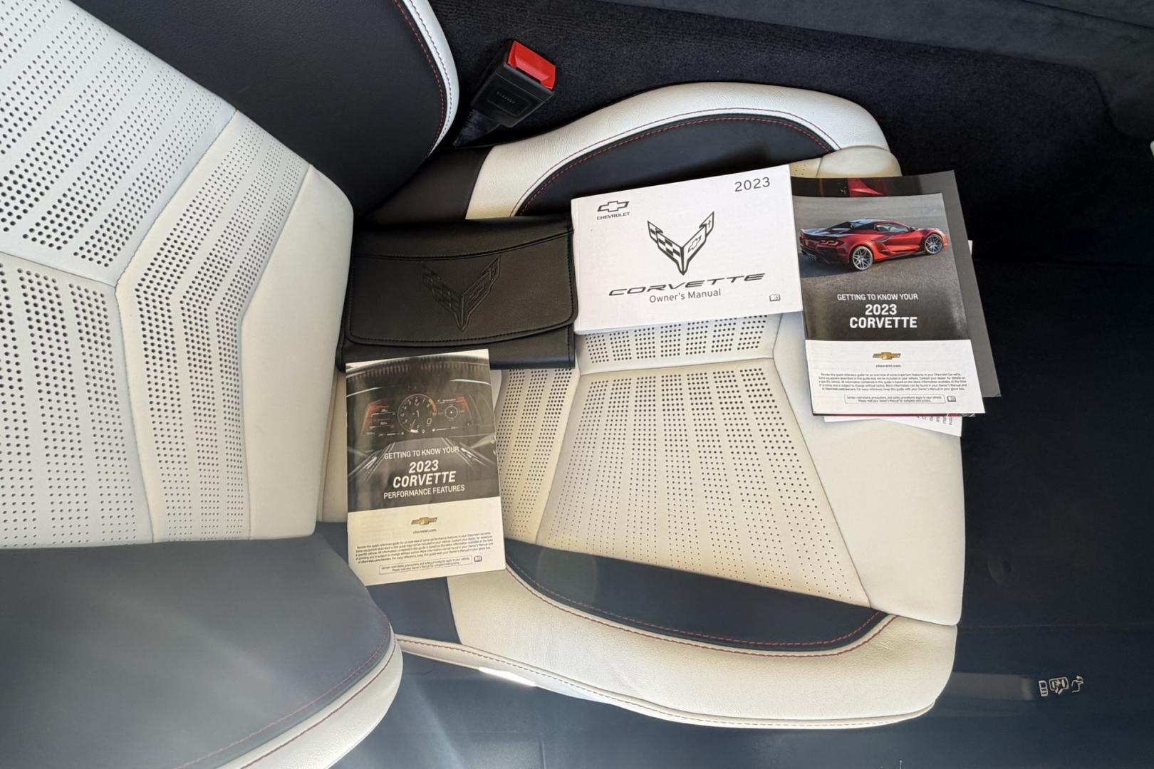 2023 White Pearl Metallic /Ceramic White Chevrolet Corvette Stingray Z/06 Convertible 70th Anniversary Z/06 Convertible 3LZ (1G1YF3D37P5) with an V8 5.5 Liter engine, Automatic 8 Speed transmission, located at 2304 W. Main St., Boise, ID, 83702, (208) 342-7777, 43.622105, -116.218658 - Stunning 70th Anniversary Z/06 3LZ Convertible with Lift!- Photo#17