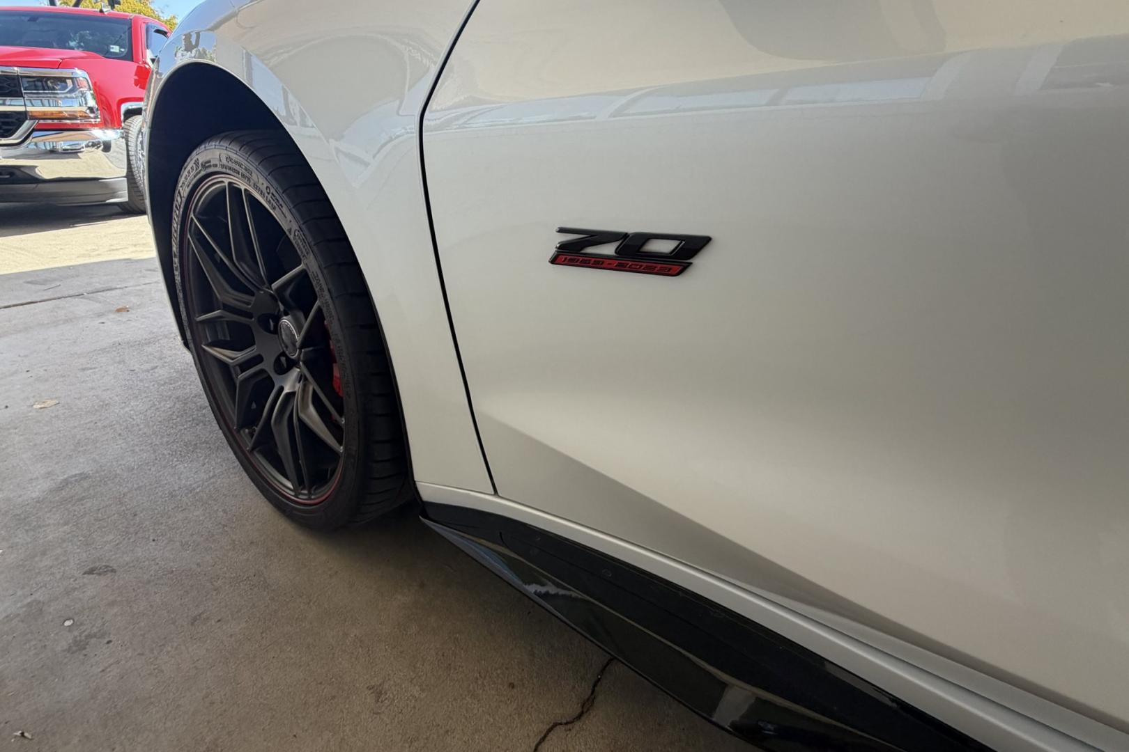 2023 White Pearl Metallic /Ceramic White Chevrolet Corvette Stingray Z/06 Convertible 70th Anniversary Z/06 Convertible 3LZ (1G1YF3D37P5) with an V8 5.5 Liter engine, Automatic 8 Speed transmission, located at 2304 W. Main St., Boise, ID, 83702, (208) 342-7777, 43.622105, -116.218658 - Stunning 70th Anniversary Z/06 3LZ Convertible with Lift!- Photo#20