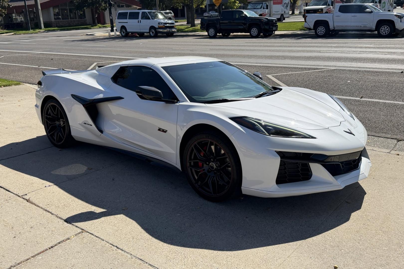 2023 White Pearl Metallic /Ceramic White Chevrolet Corvette Stingray Z/06 Convertible 70th Anniversary Z/06 Convertible 3LZ (1G1YF3D37P5) with an V8 5.5 Liter engine, Automatic 8 Speed transmission, located at 2304 W. Main St., Boise, ID, 83702, (208) 342-7777, 43.622105, -116.218658 - Stunning 70th Anniversary Z/06 3LZ Convertible with Lift!- Photo#30