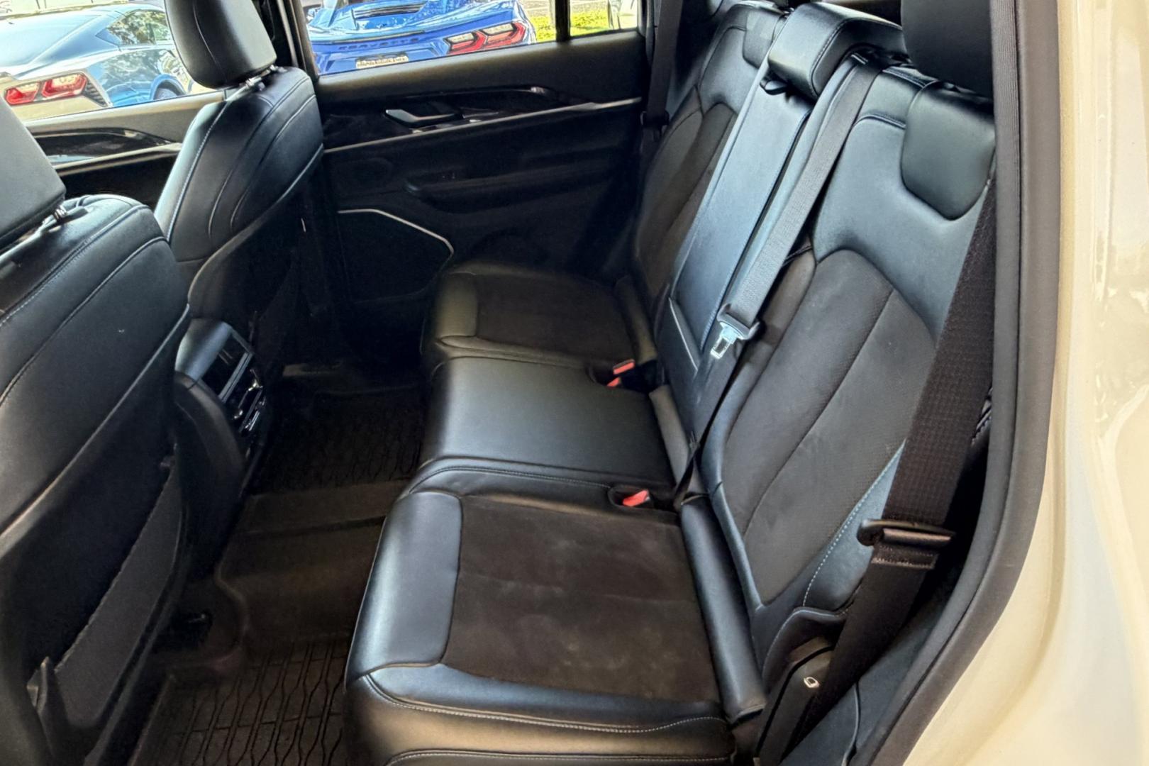 2024 Bright White Clear /Black Jeep Grand Cherokee 4xe TrailHawk 4xe (1C4RJYC60R8) with an 4 Cyl 2.0 Liter Hybrid engine, Automatic 8 Speed transmission, located at 2304 W. Main St., Boise, ID, 83702, (208) 342-7777, 43.622105, -116.218658 - Save On Fuel! Drive In Comfort, Safety And Style!- Photo#18
