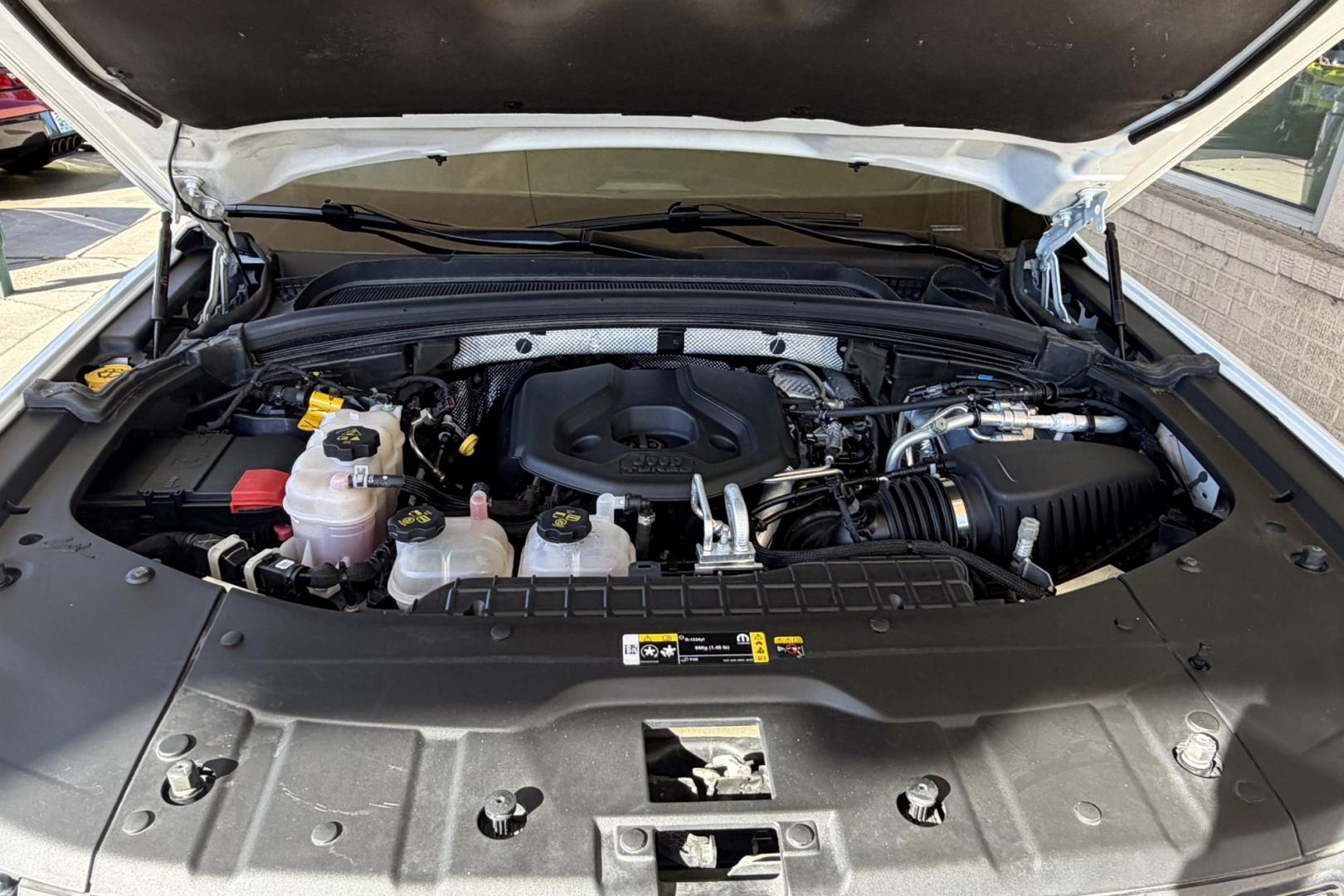 2024 Bright White Clear /Black Jeep Grand Cherokee 4xe TrailHawk 4xe (1C4RJYC60R8) with an 4 Cyl 2.0 Liter Hybrid engine, Automatic 8 Speed transmission, located at 2304 W. Main St., Boise, ID, 83702, (208) 342-7777, 43.622105, -116.218658 - Save On Fuel! Drive In Comfort, Safety And Style!- Photo#23
