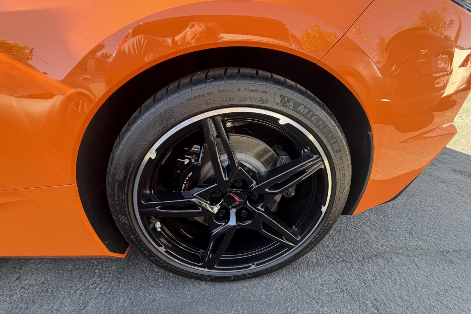 2022 Amplify Orange /Natural Dipped Chevrolet Corvette Stingray Convertible 3LT Z/51 (1G1YC3D43N5) with an V8 6.2 Liter engine, Automatic 8 Speed transmission, located at 2304 W. Main St., Boise, ID, 83702, (208) 342-7777, 43.622105, -116.218658 - 3LT Z/51 With Lift! Stingray Convertible!- Photo#22