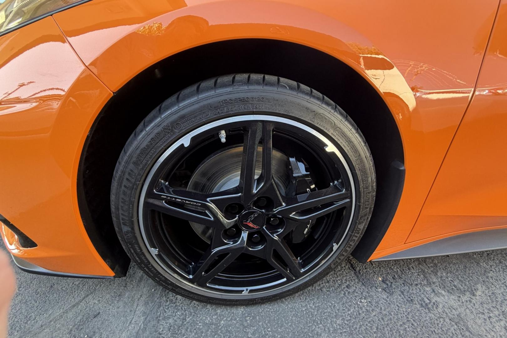 2022 Amplify Orange /Natural Dipped Chevrolet Corvette Stingray Convertible 3LT Z/51 (1G1YC3D43N5) with an V8 6.2 Liter engine, Automatic 8 Speed transmission, located at 2304 W. Main St., Boise, ID, 83702, (208) 342-7777, 43.622105, -116.218658 - 3LT Z/51 With Lift! Stingray Convertible!- Photo#23