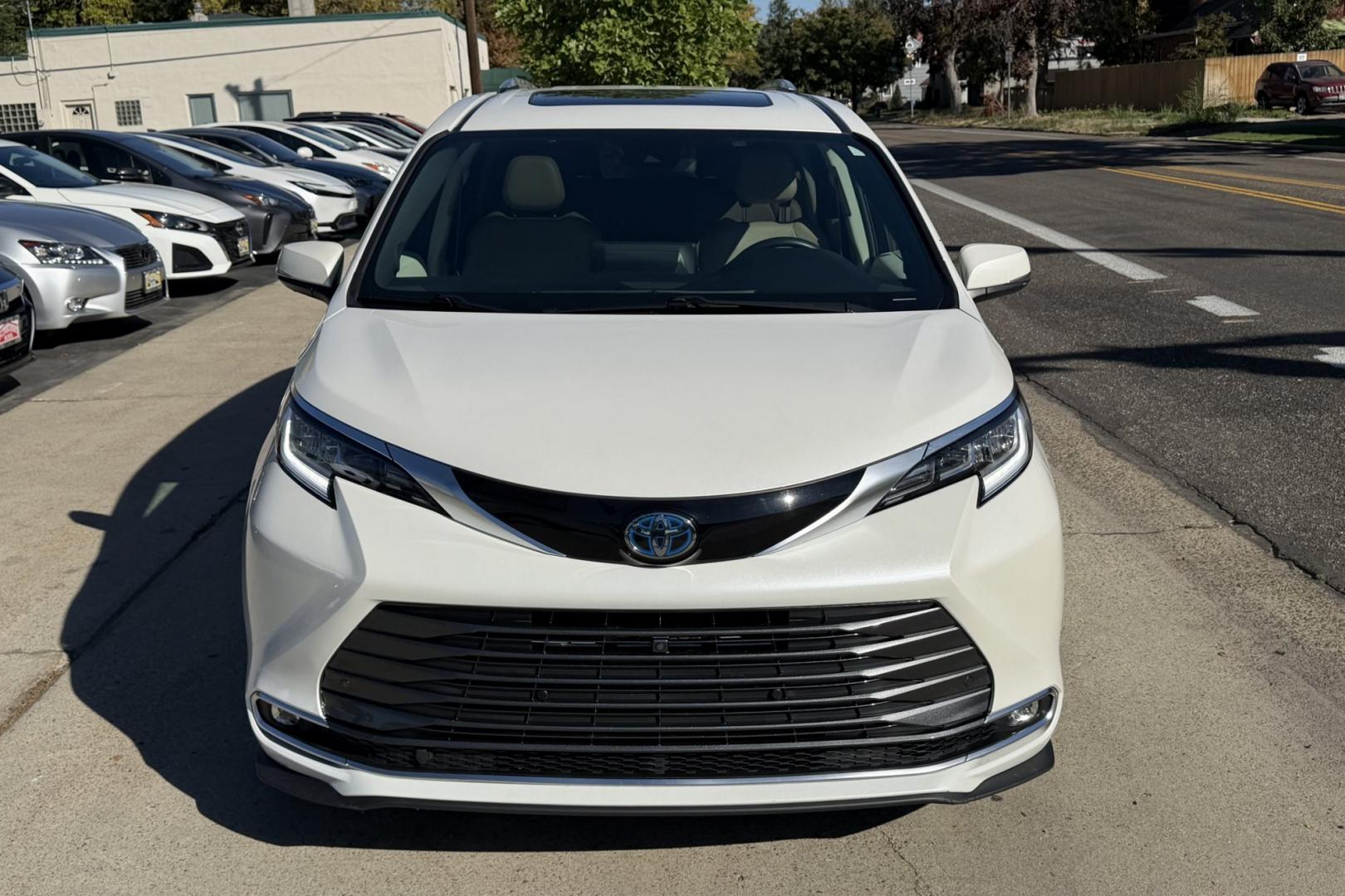 2021 Blizzard Pearl /Tan Toyota Sienna Hybrid Limited (5TDGSKFC1MS) with an 4 Cyl 2.5 Liter Hybrid engine, Automatic transmission, located at 2304 W. Main St., Boise, ID, 83702, (208) 342-7777, 43.622105, -116.218658 - Hard To Find! Great To Own! New Tires Too!- Photo#3