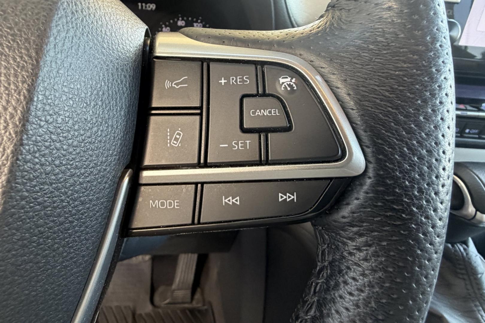 2021 Blizzard Pearl /Tan Toyota Sienna Hybrid Limited (5TDGSKFC1MS) with an 4 Cyl 2.5 Liter Hybrid engine, Automatic transmission, located at 2304 W. Main St., Boise, ID, 83702, (208) 342-7777, 43.622105, -116.218658 - Hard To Find! Great To Own! New Tires Too!- Photo#13