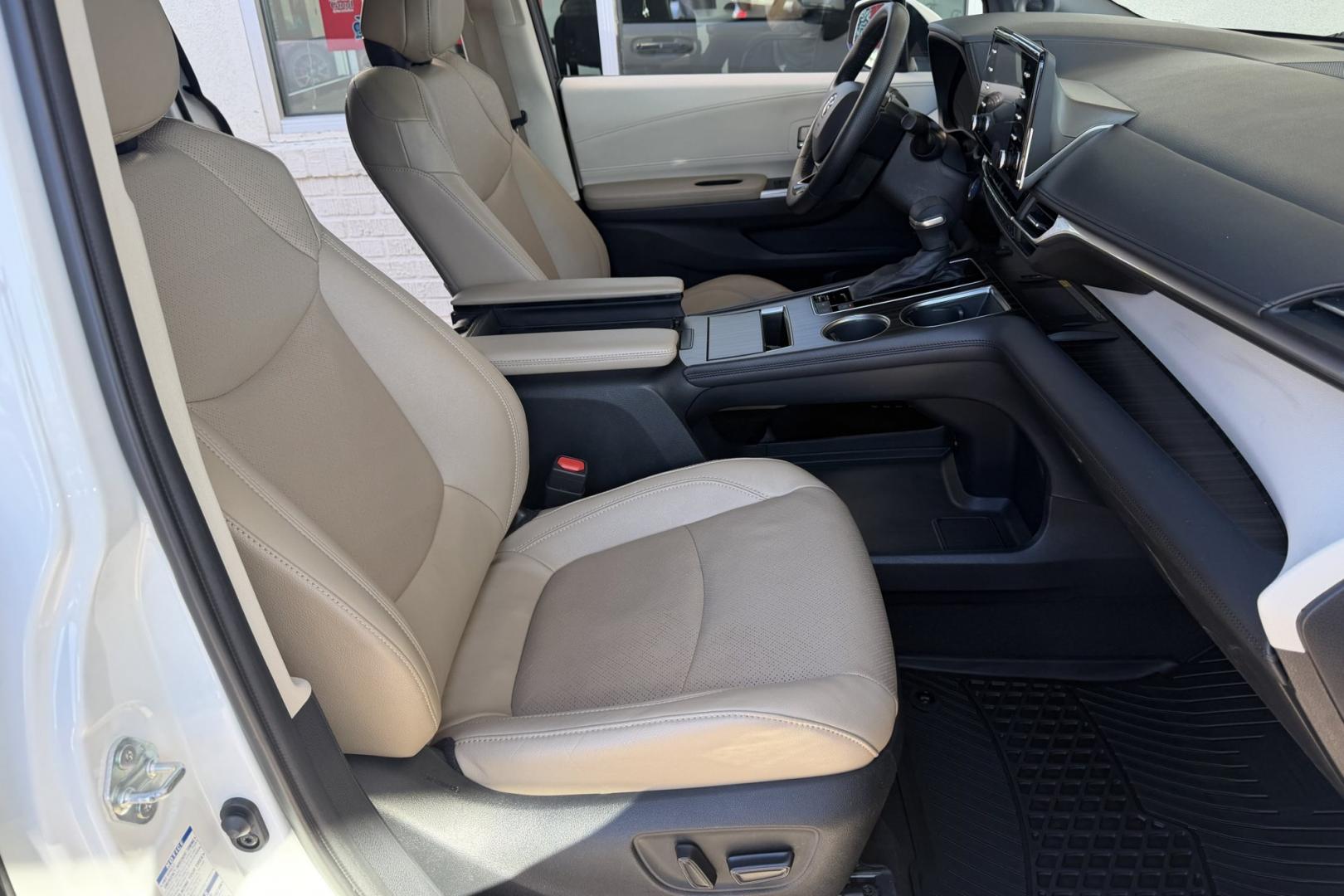 2021 Blizzard Pearl /Tan Toyota Sienna Hybrid Limited (5TDGSKFC1MS) with an 4 Cyl 2.5 Liter Hybrid engine, Automatic transmission, located at 2304 W. Main St., Boise, ID, 83702, (208) 342-7777, 43.622105, -116.218658 - Hard To Find! Great To Own! New Tires Too!- Photo#23