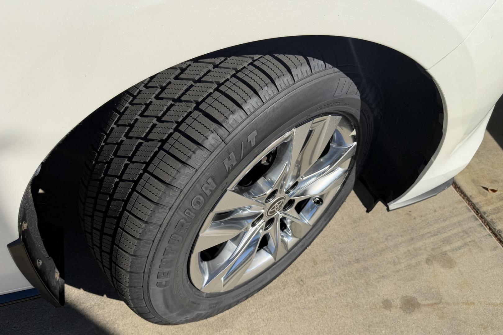 2021 Blizzard Pearl /Tan Toyota Sienna Hybrid Limited (5TDGSKFC1MS) with an 4 Cyl 2.5 Liter Hybrid engine, Automatic transmission, located at 2304 W. Main St., Boise, ID, 83702, (208) 342-7777, 43.622105, -116.218658 - Hard To Find! Great To Own! New Tires Too!- Photo#22