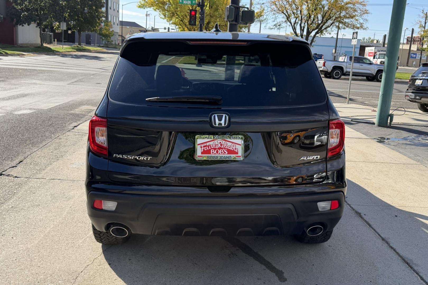 2020 Black /Black Honda Passport EX-L (5FNYF8H5XLB) with an V6 3.5 Liter engine, Automatic 6 Speed transmission, located at 2304 W. Main St., Boise, ID, 83702, (208) 342-7777, 43.622105, -116.218658 - New Tires! All Wheel Drive! Nicely Optioned!- Photo#1