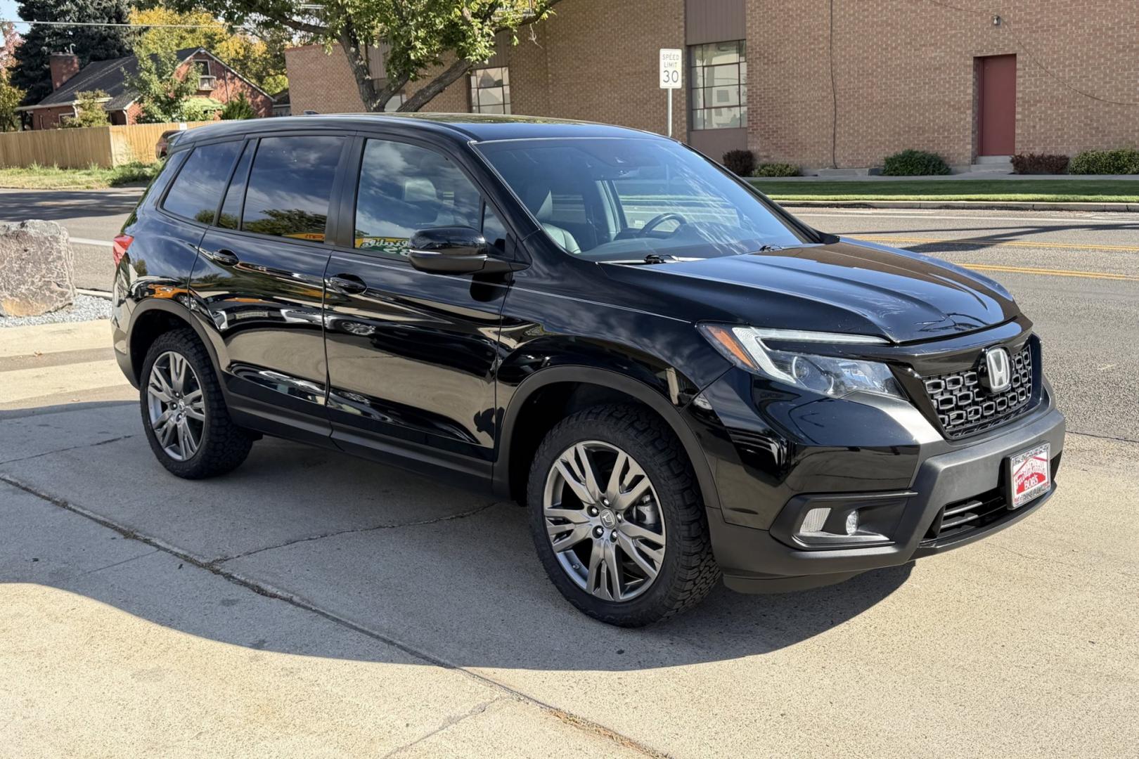 2020 Black /Black Honda Passport EX-L (5FNYF8H5XLB) with an V6 3.5 Liter engine, Automatic 6 Speed transmission, located at 2304 W. Main St., Boise, ID, 83702, (208) 342-7777, 43.622105, -116.218658 - New Tires! All Wheel Drive! Nicely Optioned!- Photo#2