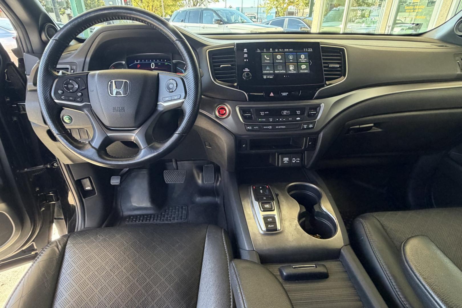 2020 Black /Black Honda Passport EX-L (5FNYF8H5XLB) with an V6 3.5 Liter engine, Automatic 6 Speed transmission, located at 2304 W. Main St., Boise, ID, 83702, (208) 342-7777, 43.622105, -116.218658 - New Tires! All Wheel Drive! Nicely Optioned!- Photo#15