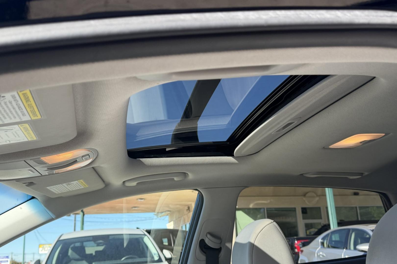 2022 Abyss Black Pearl /Gray Hyundai Kona SEL (KM8K3CAB3NU) with an 4 Cyl 2.0 Liter engine, Automatic transmission, located at 2304 W. Main St., Boise, ID, 83702, (208) 342-7777, 43.622105, -116.218658 - Great Fuel Economy! Heated Seats! Sunroof Too!- Photo#5