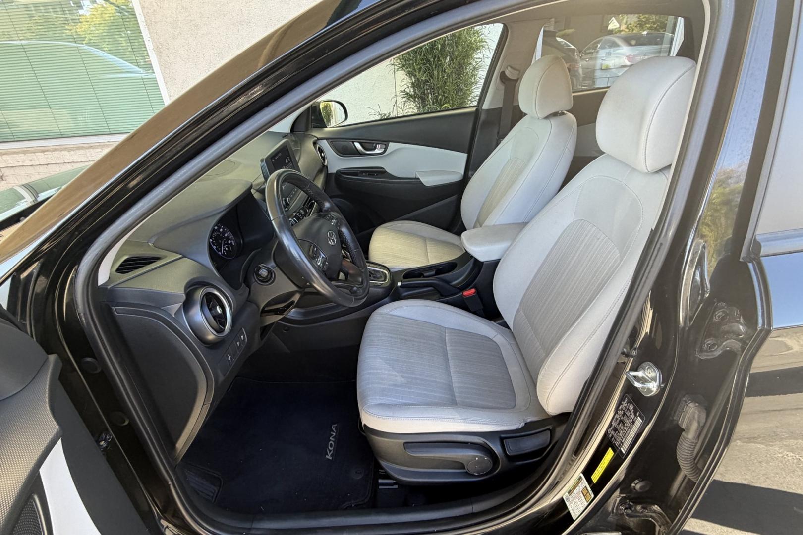2022 Abyss Black Pearl /Gray Hyundai Kona SEL (KM8K3CAB3NU) with an 4 Cyl 2.0 Liter engine, Automatic transmission, located at 2304 W. Main St., Boise, ID, 83702, (208) 342-7777, 43.622105, -116.218658 - Great Fuel Economy! Heated Seats! Sunroof Too!- Photo#12