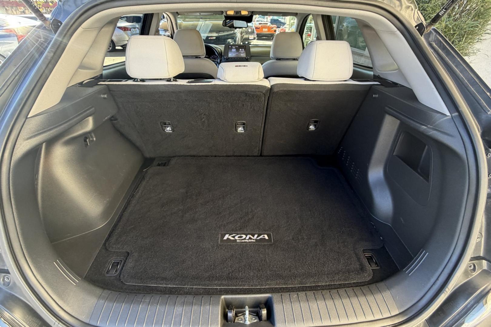 2022 Abyss Black Pearl /Gray Hyundai Kona SEL (KM8K3CAB3NU) with an 4 Cyl 2.0 Liter engine, Automatic transmission, located at 2304 W. Main St., Boise, ID, 83702, (208) 342-7777, 43.622105, -116.218658 - Great Fuel Economy! Heated Seats! Sunroof Too!- Photo#19