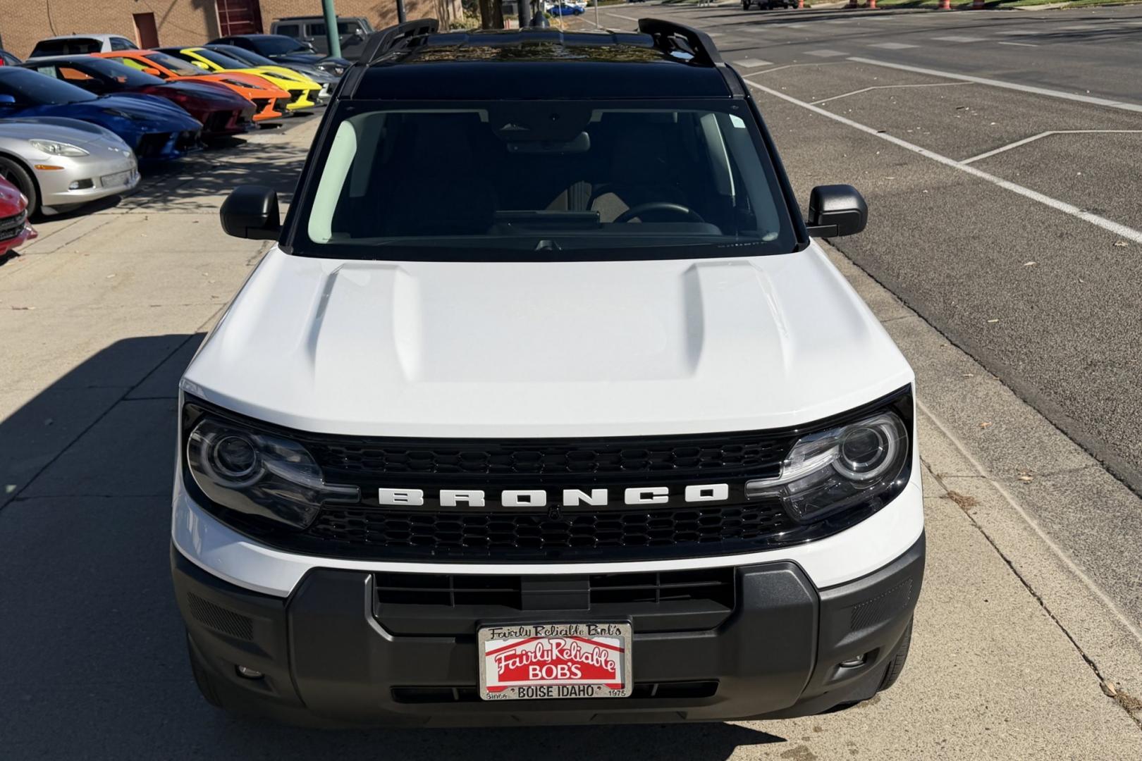 2025 Oxford White /Ebony Roast Premium Trim Ford Bronco Sport Outer Banks (3FMCR9CN7SR) with an 3 Cyl 1.5 Liter Turbo engine, Automatic 8 Speed transmission, located at 2304 W. Main St., Boise, ID, 83702, (208) 342-7777, 43.622105, -116.218658 - Remaining Factory Warranty! Clean!- Photo#3