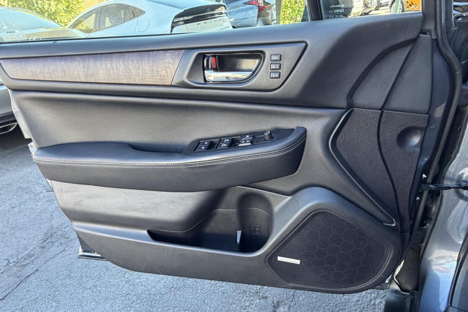 2017 Carbide Gray /Black Subaru Outback Limited (4S4BSANC9H3) with an H4 2.5 Liter engine, Automatic transmission, located at 2304 W. Main St., Boise, ID, 83702, (208) 342-7777, 43.622105, -116.218658 - Nicely Optioned! All Wheel Drive! Ready To Go!- Photo#7