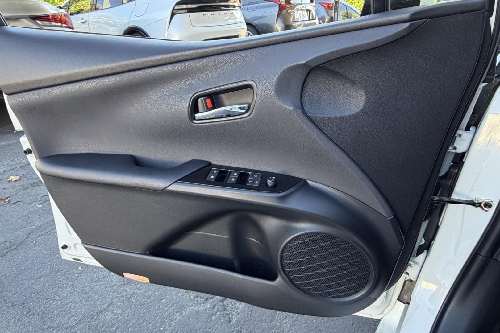 2016 Pearl White /Gray Toyota Prius II (JTDKARFU9G3) with an 1.8L L4 DOHC 16V HYBRID engine, Automatic transmission, located at 2304 W. Main St., Boise, ID, 83702, (208) 342-7777, 43.622105, -116.218658 - Great Fuel Economy! Clean Car!- Photo#4