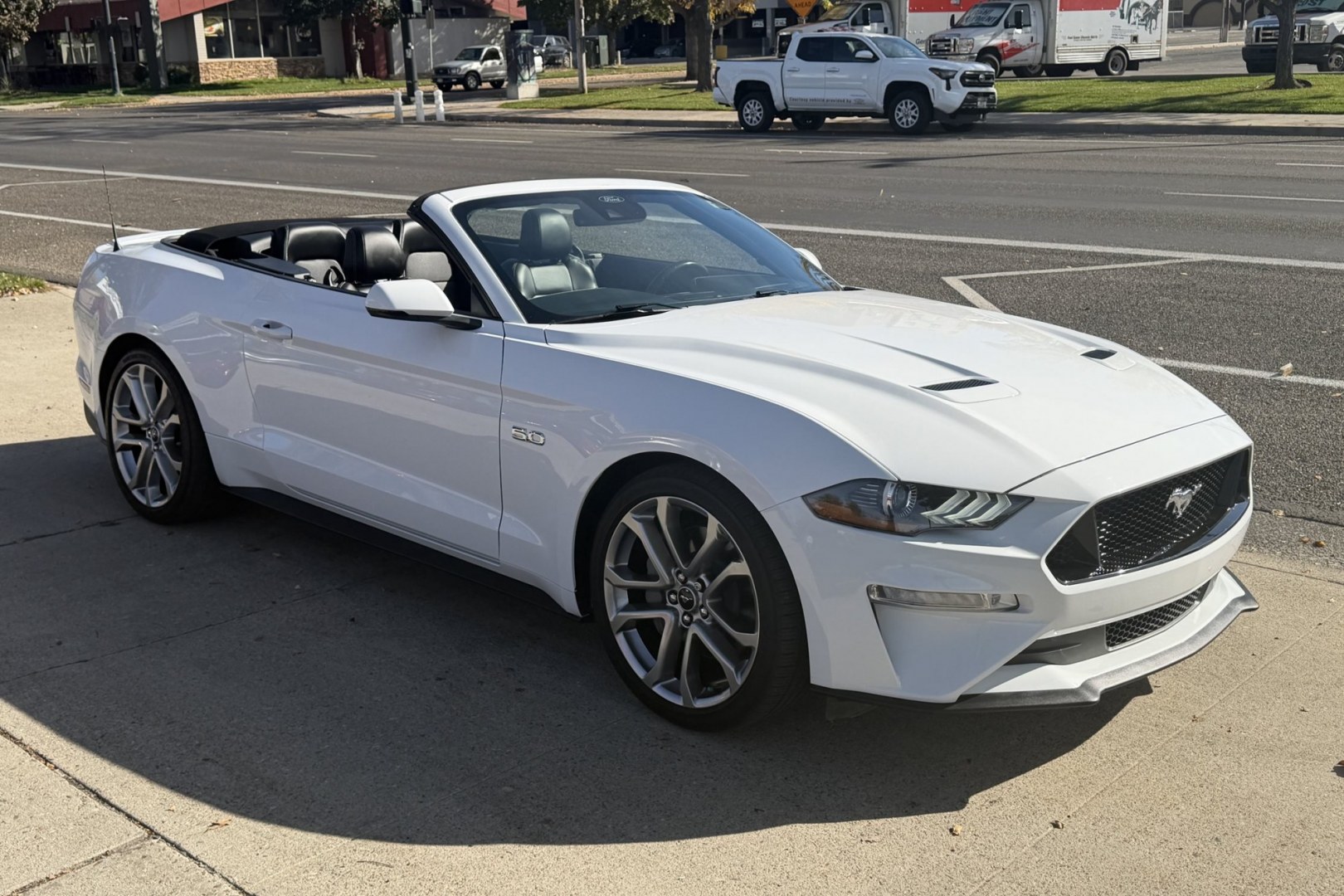 2023 Oxford White /Ebony Leather Ford Mustang GT Premium (1FATP8FF7P5) with an V8 5.0 Liter engine, Automatic 10 Speed transmission, located at 2304 W. Main St., Boise, ID, 83702, (208) 342-7777, 43.622105, -116.218658 - Stunning, Low Mileage GT Premium! Only 4,600 Miles!- Photo#2