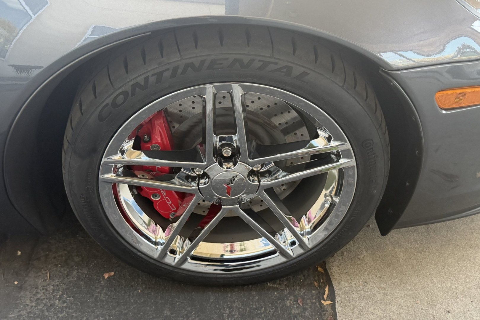 2009 Cyber Gray Metallic /Light Titanium Chevrolet Corvette Z/06 2LZ (1G1YZ26E395) with an 7.0L V8 OHV 16V engine, 6 Speed transmission, located at 2304 W. Main St., Boise, ID, 83702, (208) 342-7777, 43.622105, -116.218658 - Beautifully Cared For Z/06! Only 12k Miles!!- Photo#18