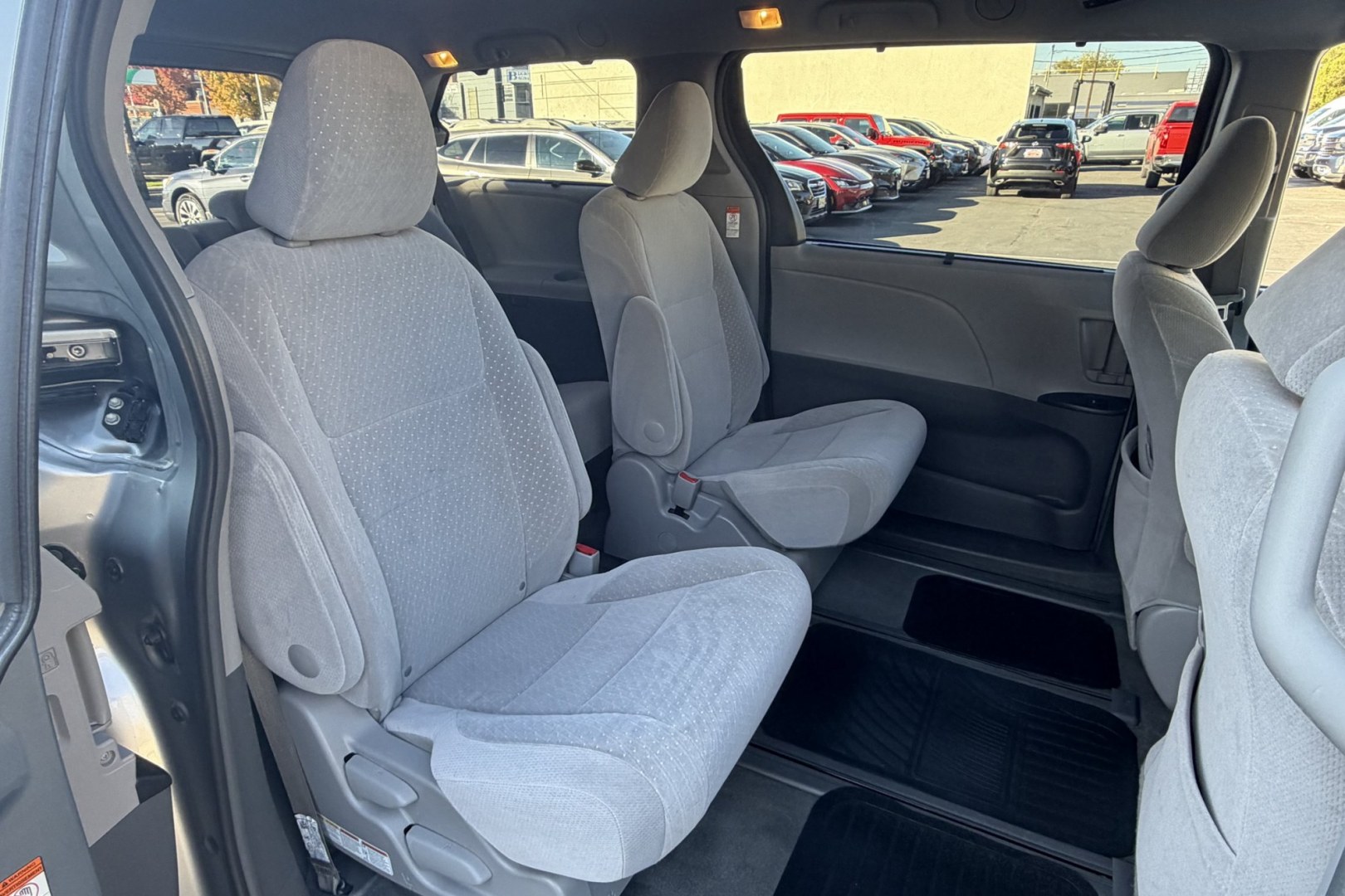 2017 Predawn Gray Mica /Gray Toyota Sienna LE 7-Passenger AWD (5TDJZ3DC8HS) with an 3.5L V6 EFI DOHC 24V engine, Automatic 8 Speed transmission, located at 2304 W. Main St., Boise, ID, 83702, (208) 342-7777, 43.622105, -116.218658 - Idaho Owned All Wheel Drive Toyota Sienna!- Photo#17