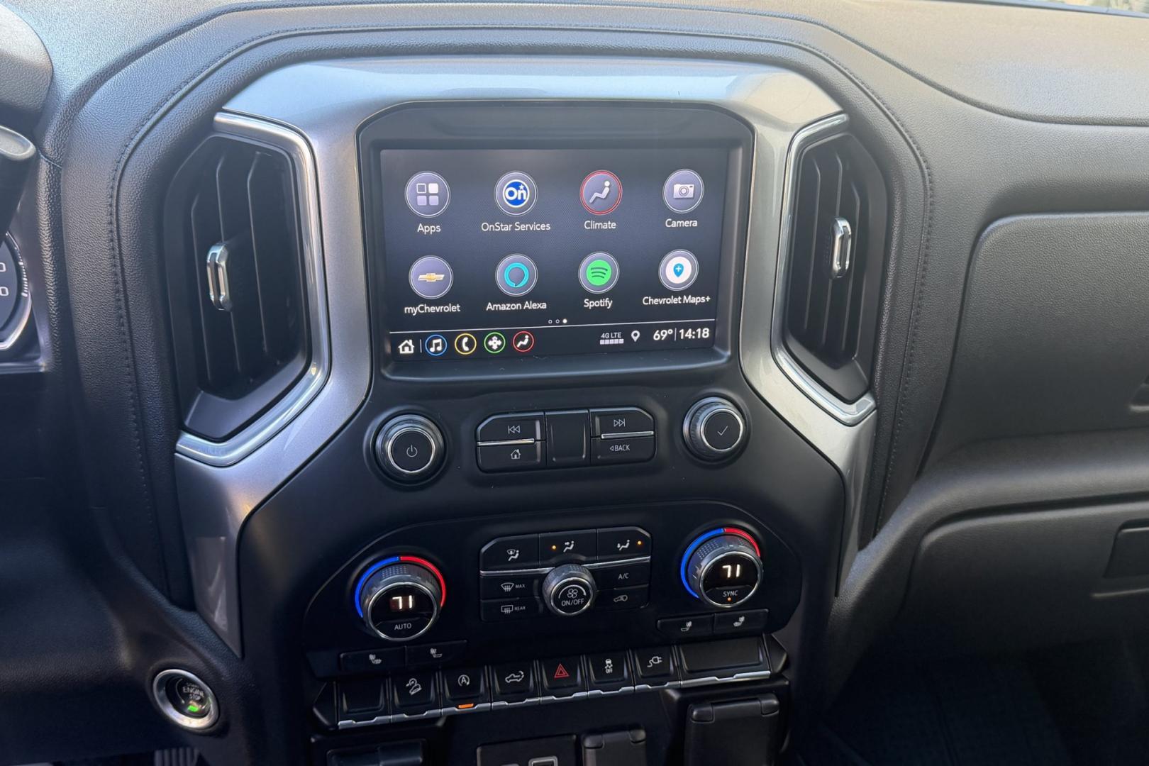 2019 Northsky Blue Metallic /Jet Black Chevrolet Silverado 1500 LT Z/71 Trail Boss (1GCPYFED6KZ) with an V8 5.3 Liter engine, Automatic 6 Speed transmission, located at 2304 W. Main St., Boise, ID, 83702, (208) 342-7777, 43.622105, -116.218658 - New Tires! Well Cared For And Clean!- Photo#9