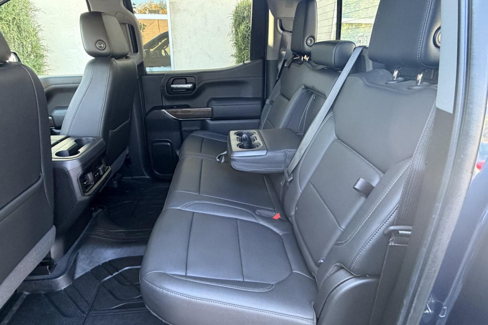 2019 Northsky Blue Metallic /Jet Black Chevrolet Silverado 1500 LT Z/71 Trail Boss (1GCPYFED6KZ) with an V8 5.3 Liter engine, Automatic 6 Speed transmission, located at 2304 W. Main St., Boise, ID, 83702, (208) 342-7777, 43.622105, -116.218658 - New Tires! Well Cared For And Clean!- Photo#17