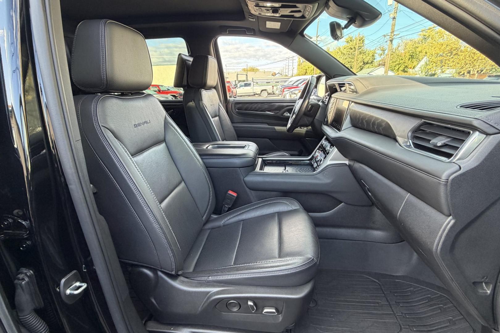 2023 Black /Jet Black GMC Yukon Denali (1GKS2DKL2PR) with an V8 6.2 Liter engine, Automatic 10 Speed transmission, located at 2304 W. Main St., Boise, ID, 83702, (208) 342-7777, 43.622105, -116.218658 - Highly Optioned Denali! Loaded With Safety, Comfort And Performance!- Photo#26